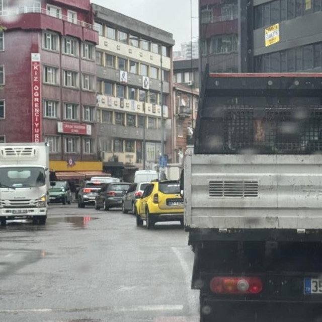 Metrelerce kuyruk oluştu
