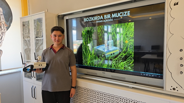 Annesi tasarımlarına 'zımbırtı' demişti, şimdi uluslararası sunuma hazırlanıyor
Yozgat'ta 11. sınıf öğrencisi, 'Derman' adını verdiği projesi ile 192 ülkenin katılımıyla gerçekleştirilecek 2026 Birleşmiş Milletler İklim Değişikliği Konferansı'nda (COP31) sunum yapacak