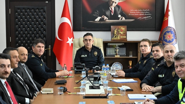Kars'ta güvenlik toplantısı: Huzur ortamı ve okul çevreleri masaya yatırıldı