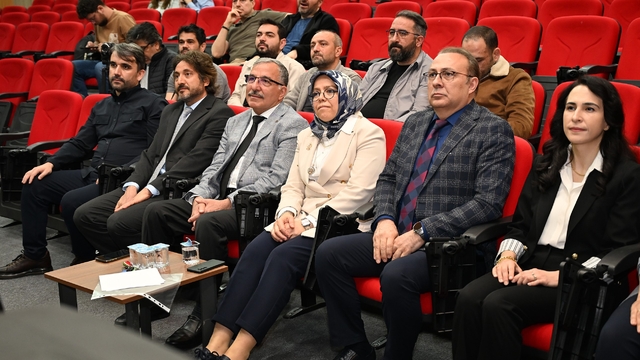 KMÜ Tıp Fakültesi gelecek vizyonunu paylaştı
Rektör Mehmet Gavgalı: "Tıp Fakültemiz bilimsel üretkenliği artırarak, teknolojiyi yakından takip ediyor"