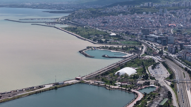 Mayıs yağmurları Karadeniz'i çamura boyadı
