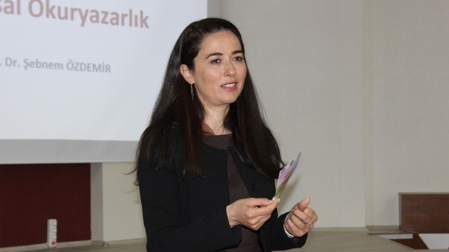 Üniversite öğrencilerine finansal okur yazarlık anlatıldı