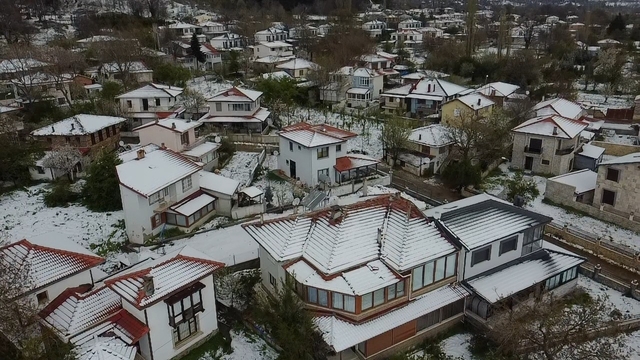 İzmir Ödemiş'te kar yağışı etkili oldu