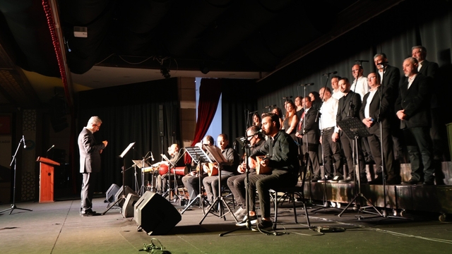 Anadolu türküleri Yunusemre'de yakalandı