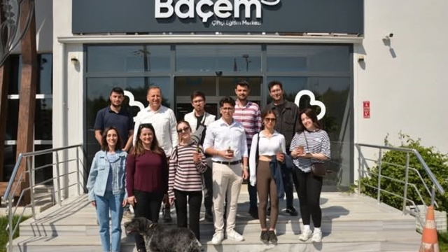 Burhaniye'de üniversiteliler Kazdağları ile Madra Dağında uygulama yaptı