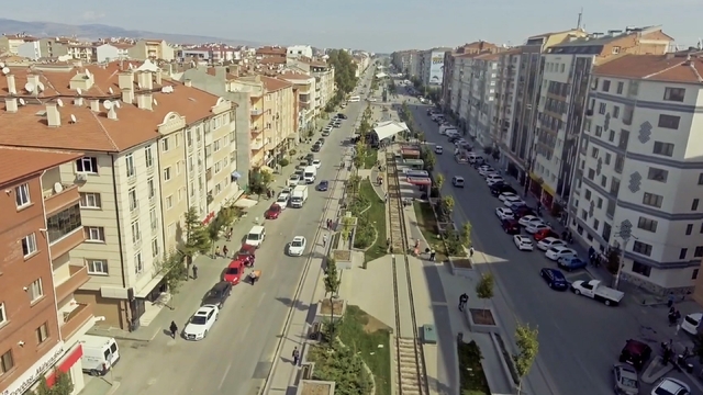 Hatboyu alanının dönüşüm projesinde ihale süreci başladı
AK Parti Eskişehir İl Başkanı Gürhan Albayrak:
"Projenin ihalesi, TCDD uhdesinde 4 Haziran 2026 tarihinde gerçekleştirilecek"