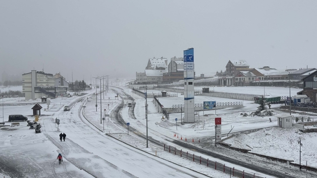 Erciyes'e mayıs ayında kar yağdı