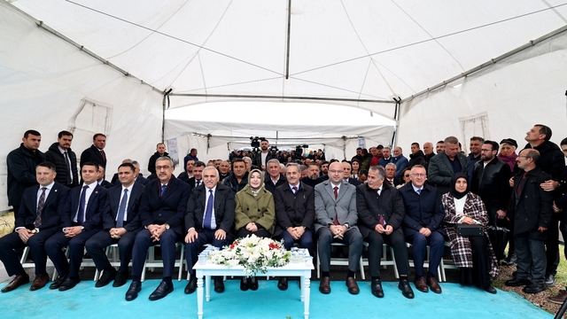 Sakarya'da Atatürk Caddesi'nin altyapı çalışmaları başladı