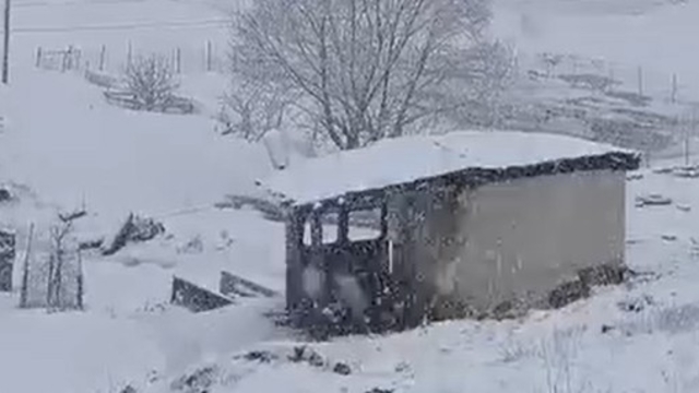 Şırnak'ta Faraşin Yaylası'nda kar yağışı