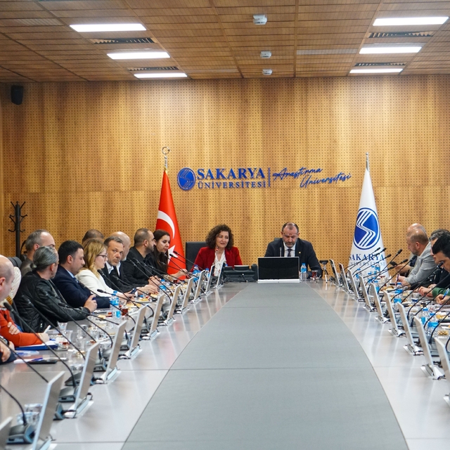 Akademi ve iş dünyası eğitimin geleceği için bir araya geldi