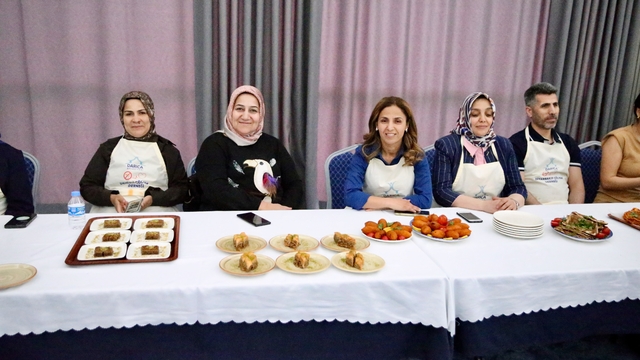 Kocaeli'de 20 ilden çölyak hastası, yemek yarışmasında yöresel lezzetlerini hazırladı