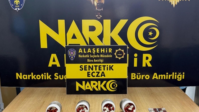 Manisa'da uyuşturucu hapla yakalanan çocuk tutuklandı