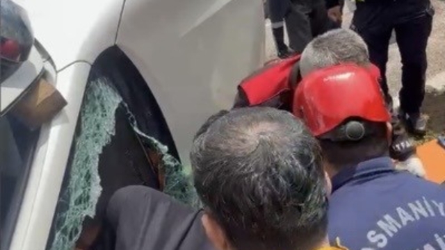Osmaniye'de kontrolden çıkan pikap yan yattı: 2 yaralı