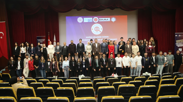 Hatay'da düzenlenen üniversiteler arası bilgi yarışması başladı