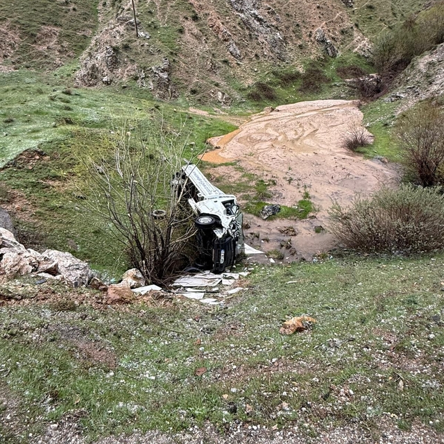 Bitlis'te trafik kazası: 4 yaralı