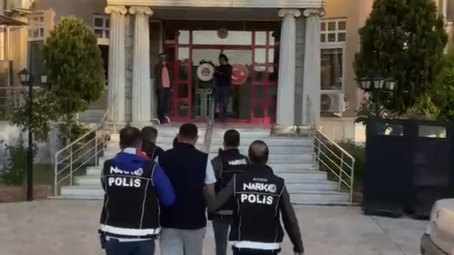 Aydın'da teknede 186 kilo uyuşturucu ele geçirildi