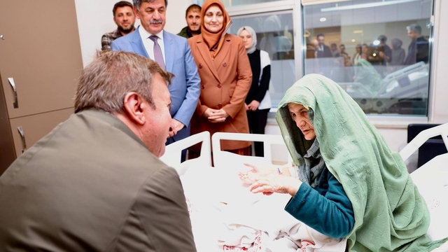 Vali Aydoğdu'dan Aksun ailesine geçmiş olsun ziyareti