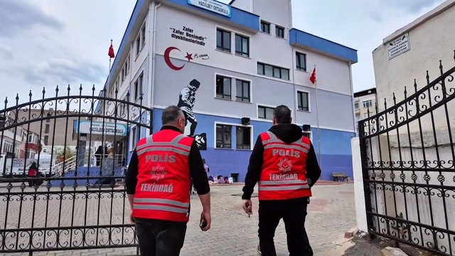 Tekirdağ'da çocuklar için "tam saha" denetim: Hem sahada hem dijitalde sıkı takip
Okul çevrelerinden siber ortama kadar kapsamlı uygulama