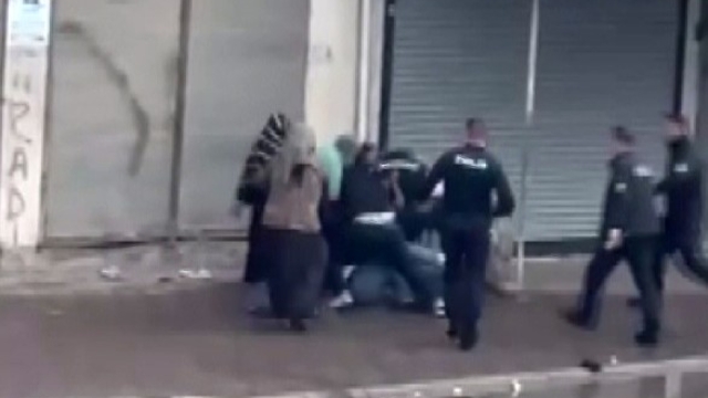 Adana'da sokak ortasında kavga: Polis havaya ateş açtı