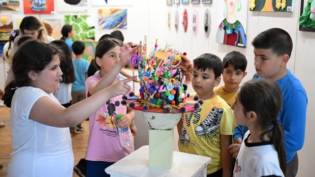 Mersin'de çocuk kampüslerinden çıkan eserler sergide buluştu