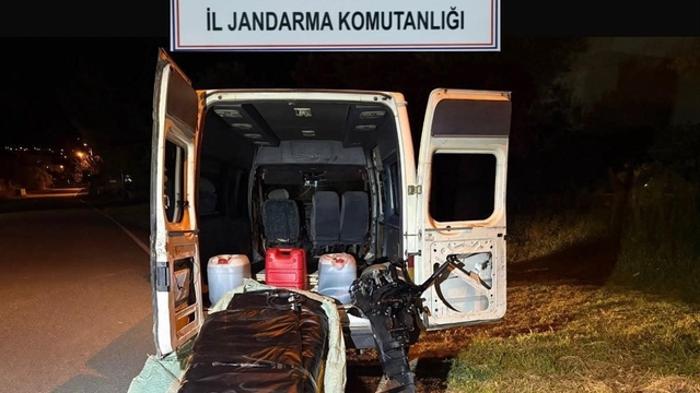 Edremit'te 1 organizatör tutuklandı, 31 düzensiz göçmen yakalandı
