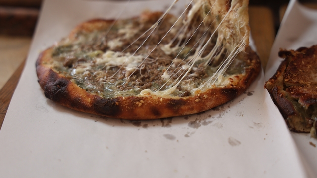 Lezzetini aroması ve odun ateşinden alan Anadolu'nun pizzası: 'Yağ somunu'