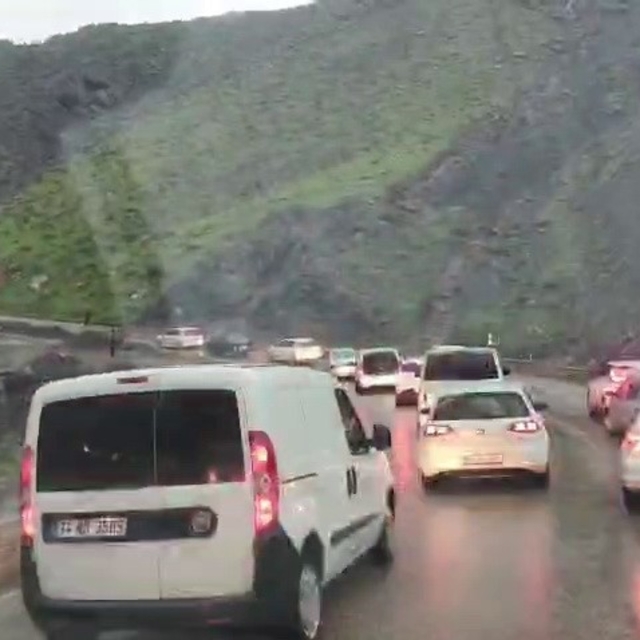 Adıyaman- Çelikhan Karayolunda heyelan
