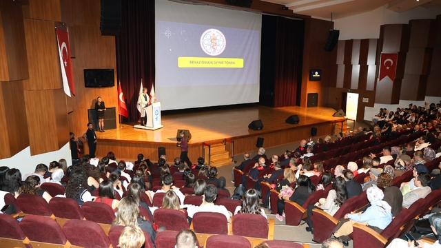 Geleceğin veteriner hekimleri beyaz önlüklerini giydi