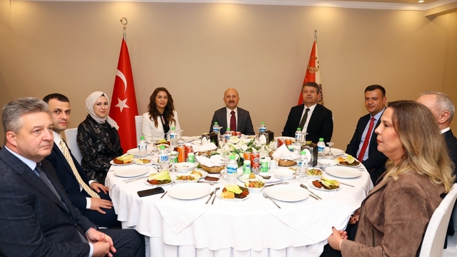 Vali Varol'a veda programı düzenlendi