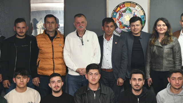 Kırsalda gençlere tam destek