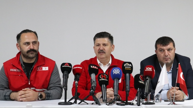 Türk Kızılay Sakarya Şube Başkanı Koç, basın toplantısı düzenledi