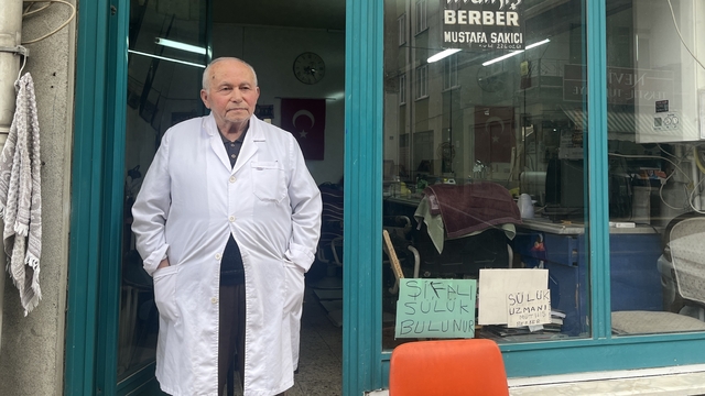 Çorum'un 'müthiş berber'i: 82 yaşında 66 yıllık mesleğine devam ediyor