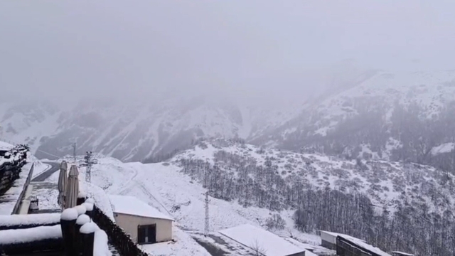 Tunceli'ye bahar ortasında kar sürprizi