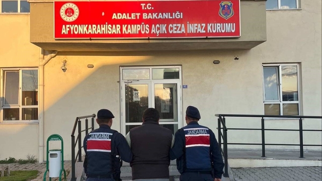 Jandarma çeşitli suçlardan aranan 45 kişiyi yakaladı