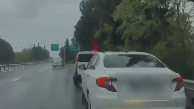 2 araç, 2 tutuklama, 44 ruhsatsız tabanca: İstanbul'dan Yozgat'a teslimata Sakarya'da engel olundu