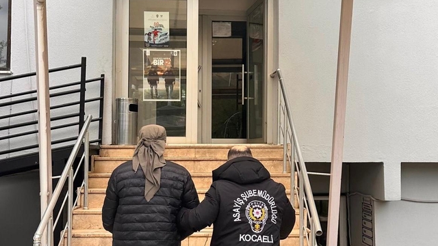 Kocaeli'de aranan 49 yıl 3 ay kesinleşmiş hapis cezası bulunan hükümlü Denizli'de yakalandı