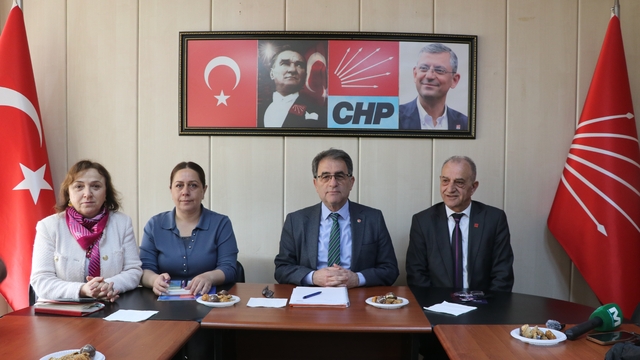 CHP Rize İl Başkanı Deniz basın toplantısı düzenledi