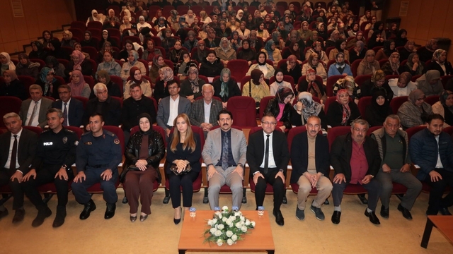 Karapınar'da "En İyi Narkotik Polisi: Anne" semineri
