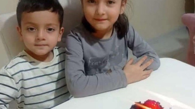 Mersin'de ölen 2 kardeşin cenazesi gözyaşları arasında defnedildi