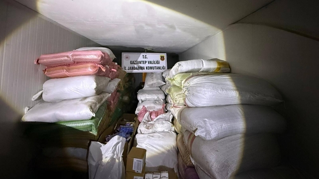 Gaziantep'te 4 ton gümrük kaçağı tütün ele geçirildi