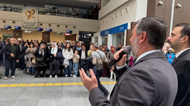 Hacı adayları Çanakkale'den kutsal topraklara uğurlandı