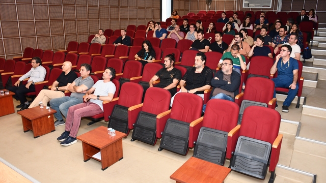 Alanya'da robotik cerrahi alanında simülasyon eğitimi verildi