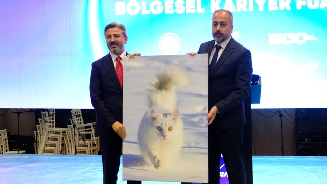 Doğu Anadolu Kariyer Fuarı kapılarını açtı