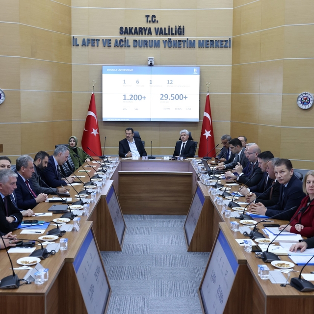 Üniversitenin yeni kampüs alanı için imzalar atıldı