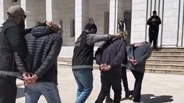 Muğla'da uyuşturucu imalathanesine dönüştürülen eve baskın: 4 tutuklama