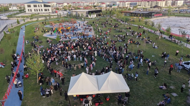 Iğdır'da Hıdırellez şenliği renkli görüntülere sahne oldu