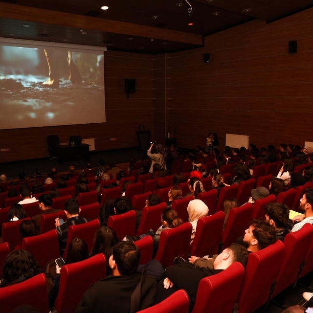 "7 Kemerli Bir Zaman Geçidi" filmi üniversite öğrencileriyle buluştu
