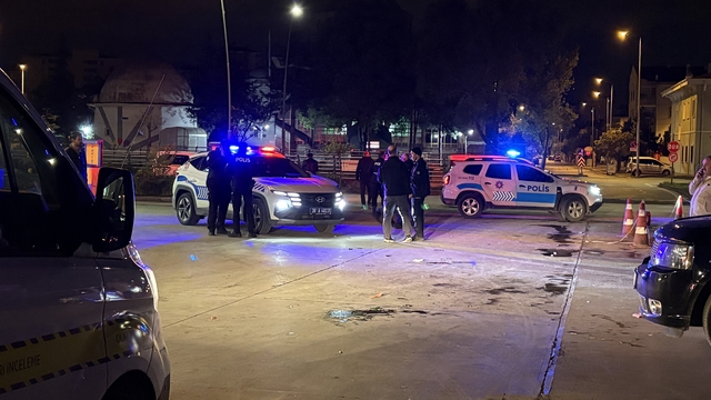 Akaryakıt istasyonun da bıçaklı kavga: 1 ölü, 2 yaralı