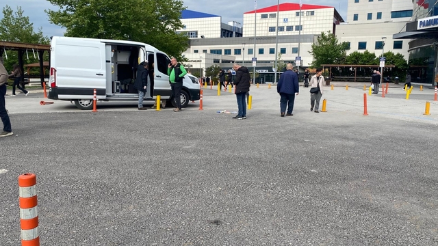 PAÜ Hastanesi girişinde unutulan şüpheli çanta paniğine neden oldu