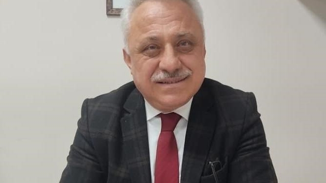 Bursa siyasetinin tanınan ismi eczacı Ayhan Özbek hayatını kaybetti